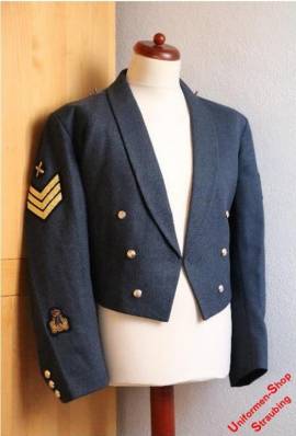 Pos. A40_0501: RAF Milit�rband Uniform Jacke (gebraucht) - Bild vergr��ern 